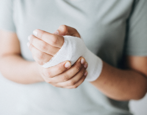 woman-with-gauze-bandage-wrapped-around-her-hand 1 (1)